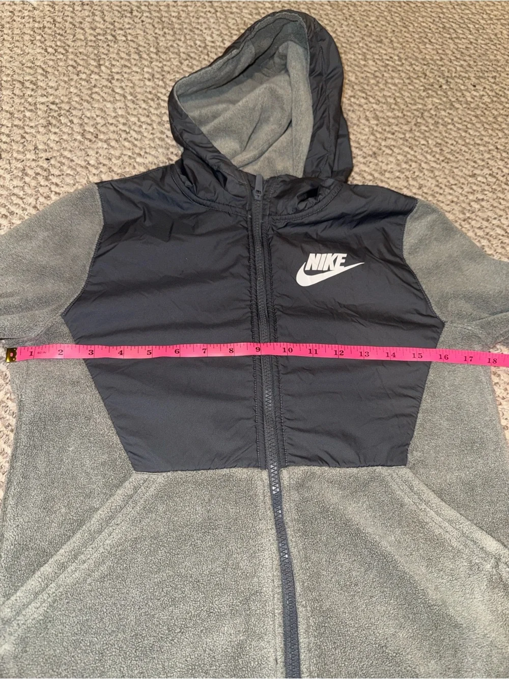 Nike lightweight hooded